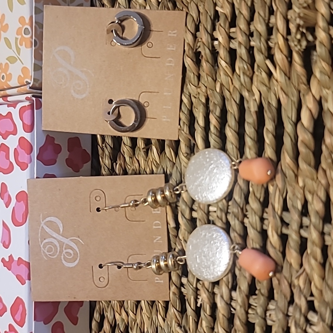 Nwt Bundle Of 2 Designer Plunder Earrings 10$